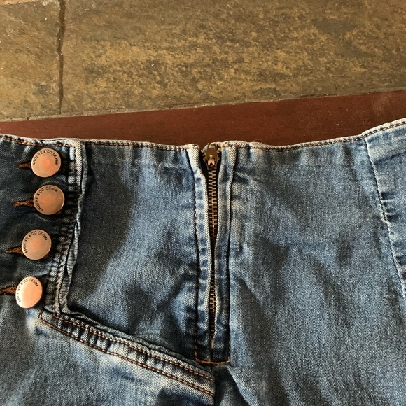 blue jean shorts - Picture 3 of 3